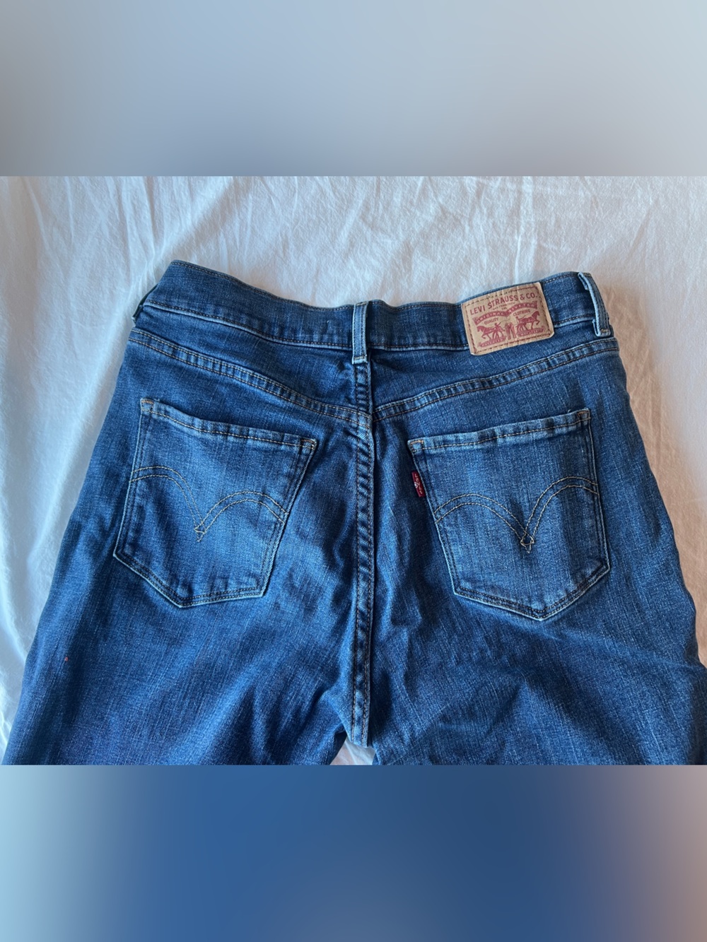 Levi's classic bootcut Relaxed Fit Jeans in Dark Blue Denim